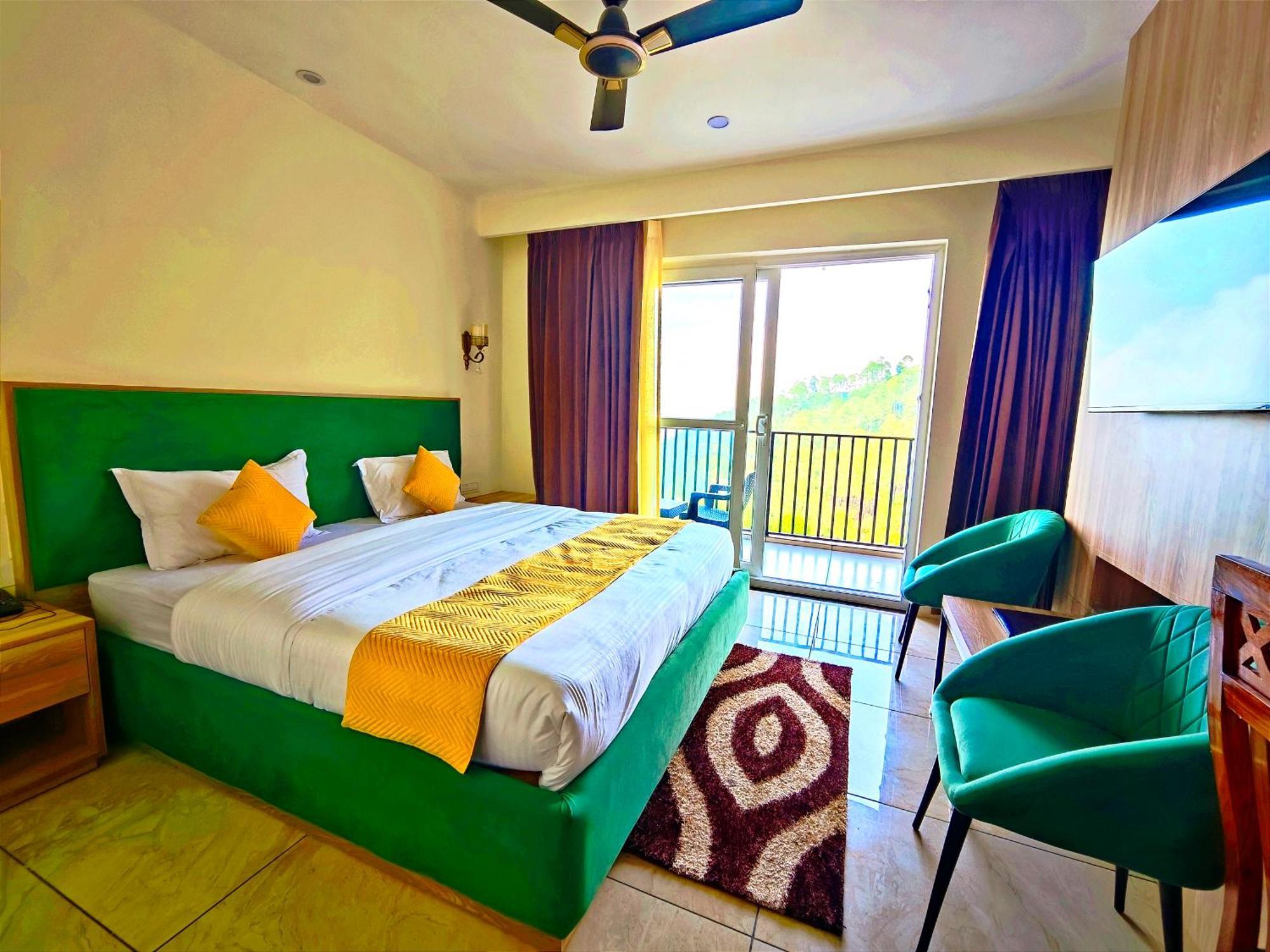 Hotel Pines And Peeks By Tws Hotels Dalhousie Eksteriør bilde